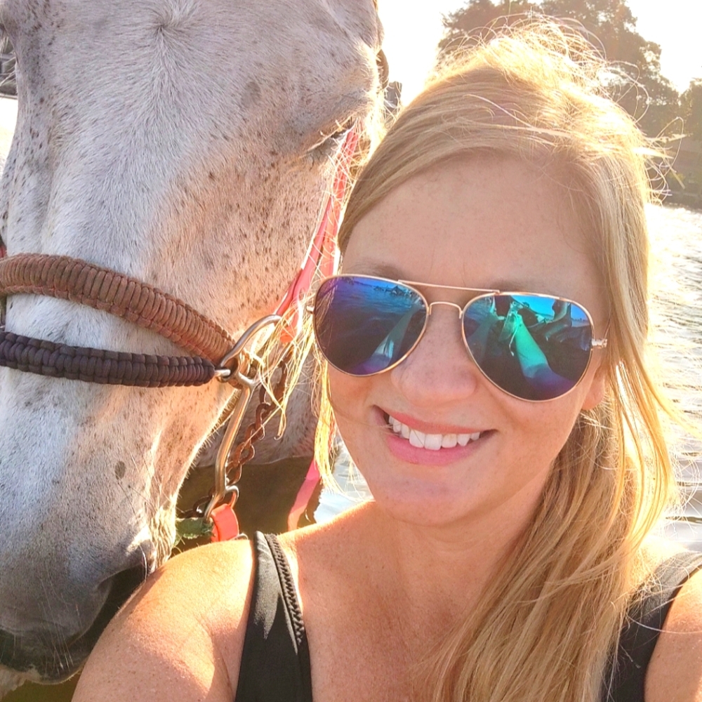 Meet your Posher, Kelly